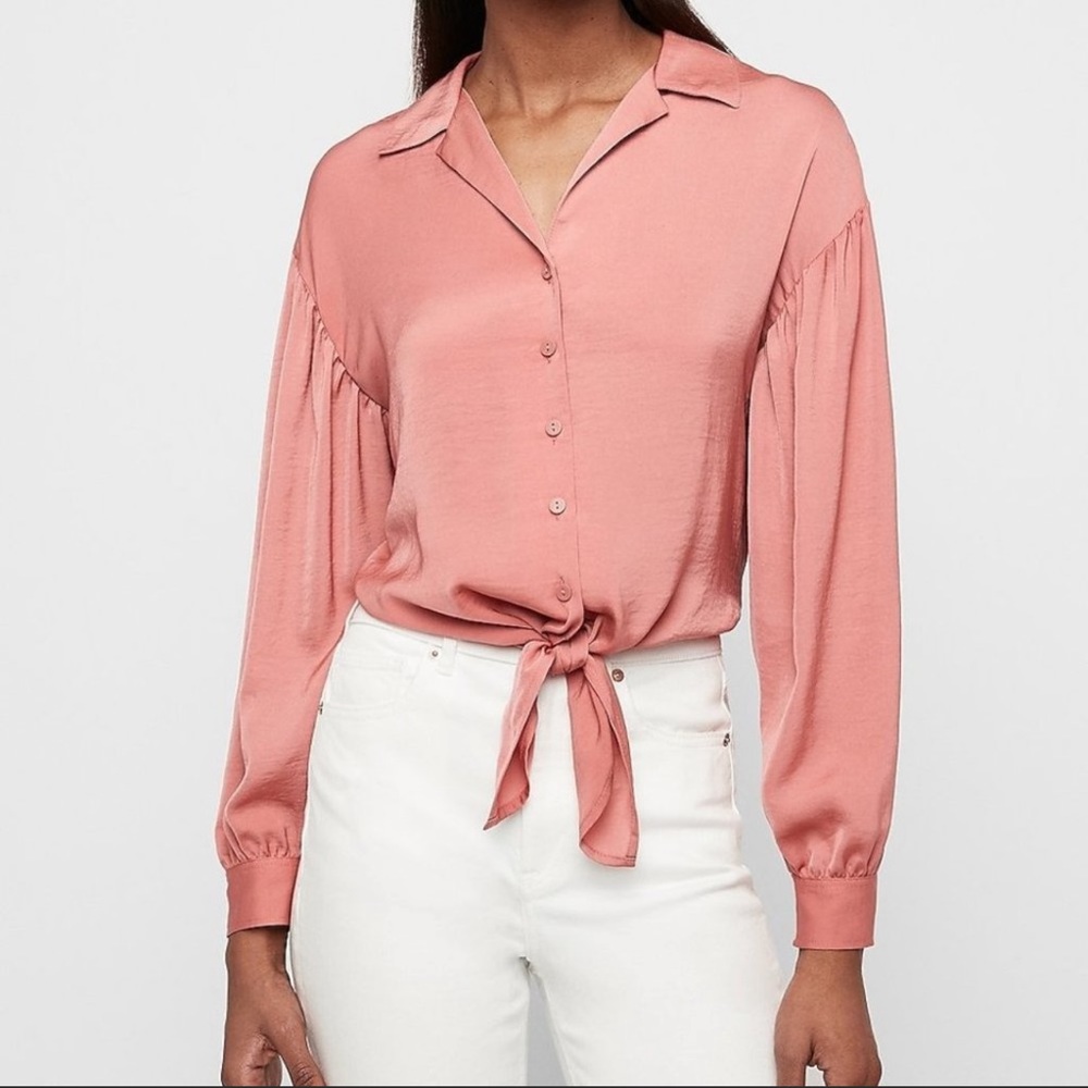 (L) EXPRESS Satin Tie Front Cropped Shirt